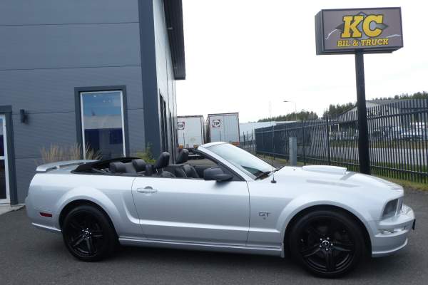 2008 Ford Mustang GT Cab / SÅLD