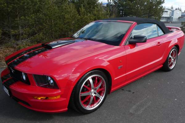 2007 Ford Mustang GT Cab / 6100mil!